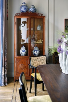 Фото интерьера столовой квартиры в стиле фьюжн