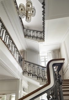 Фото лестницы дома в стиле ар-деко 