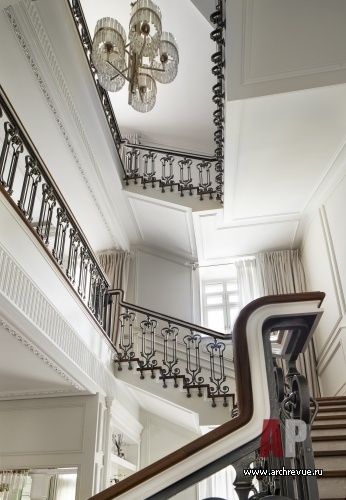 Фото лестницы дома в стиле ар-деко 