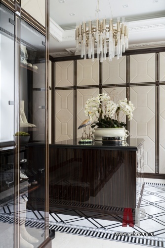 Фото интерьера гардеробной дома в стиле ар-деко 