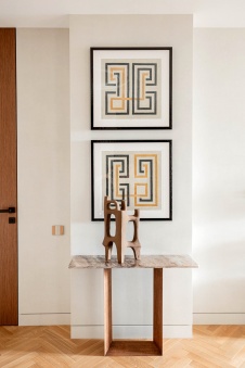 Фото интерьера входной зоны квартиры в современном стиле