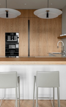 Фото интерьера кухни квартиры в современном стиле