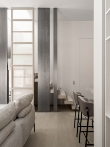 Фото лестницы квартиры в современном стиле 