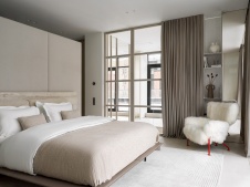 Фото интерьера спальни квартиры в современном стиле 