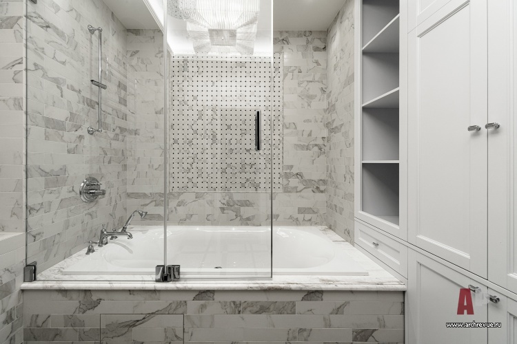 Фото интерьера ванной квартиры в стиле ар-деко