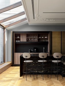 Фото интерьера кухни пентхауса в современном стиле