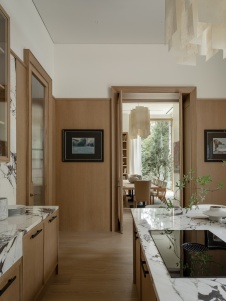 Фото интерьера кухни дома в стиле фьюжн 