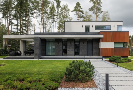 Лаконичный двухэтажный дом в Репино