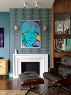 Фото интерьера каминной квартиры в стиле фьюжн 