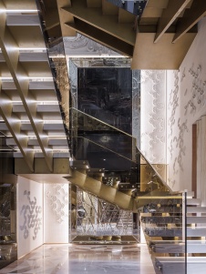 Фото лестницы пентхауса в стиле фьюжн