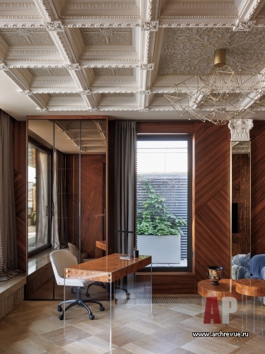 Фото интерьера кабинета пентхауса в стиле фьюжн