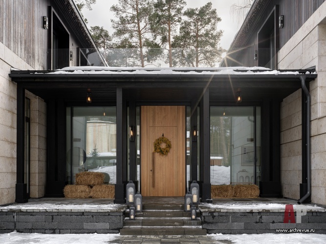 Фото фасада дома в стиле фьюжн 