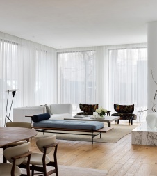 Фото интерьера гостиной дома в стиле фьюжн