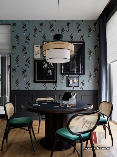 Фото интерьера винотеки дома в стиле фьюжн