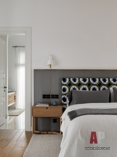 Фото интерьера спальни дома в стиле фьюжн 