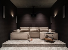 Фото интерьера кинозала дома в стиле фьюжн