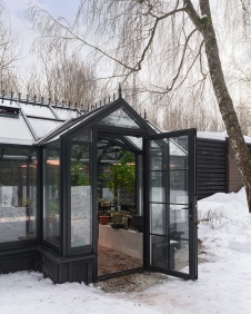 Фото фасада дома в стиле фьюжн