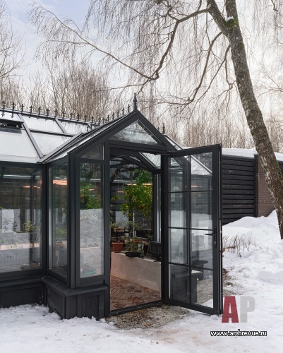 Фото фасада дома в стиле фьюжн