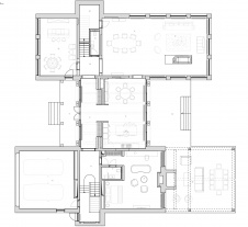 План первого этажа трехэтажного дома в лесу. Общая площадь – 850 кв. м.