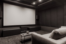 Фото интерьера домашнего кинотеатра квартиры в современном стиле