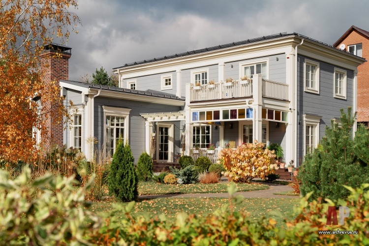 Фото фасада дома в стиле неоклассика