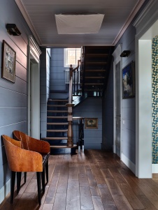 Фото лестницы дома в стиле неоклассика