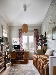 Фото интерьера детской дома в стиле неоклассика 