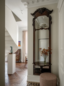 Фото интерьера входной зоны квартиры в стиле фьюжн