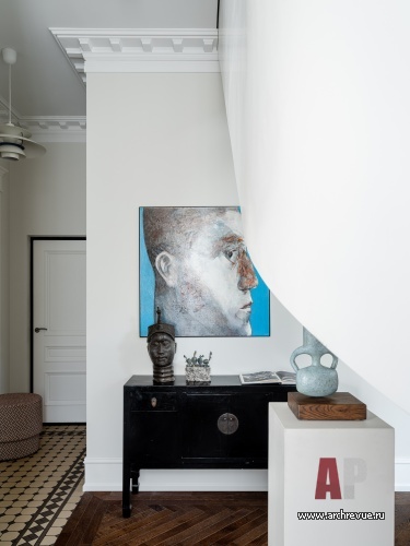 Фото интерьера гостиной квартиры в стиле фьюжн