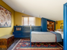 Фото интерьера мансарды квартиры в стиле фьюжн