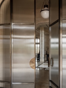 Фото интерьера входной зоны дома в стиле ар-деко