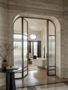 Фото интерьера входной зоны дома в стиле ар-деко