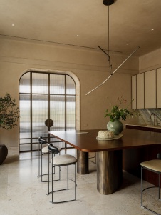 Фото интерьера кухни дома в стиле ар-деко 