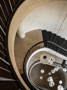 Фото лестницы дома в стиле ар-деко