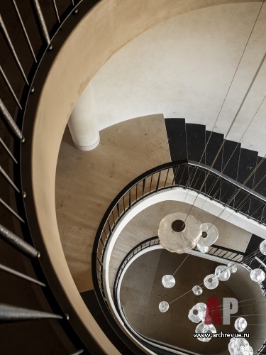 Фото лестницы дома в стиле ар-деко