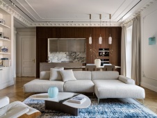 Фото интерьера зоны отдыха квартиры в стиле неоклассика 
