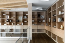 Фото интерьера библиотеки дома в стиле неоклассика