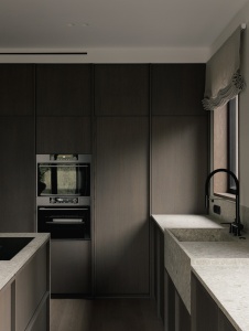 Фото интерьера кухни дома в современном стиле