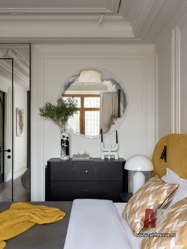 Фото интерьера спальни квартиры в стиле неоклассика 