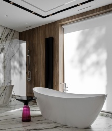 Фото интерьера ванной дома в стиле фьюжн 