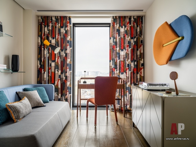 Фото интерьера кабинета квартиры в стиле фьюжн