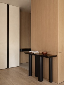 Фото интерьера входной зоны квартиры в современном стиле 