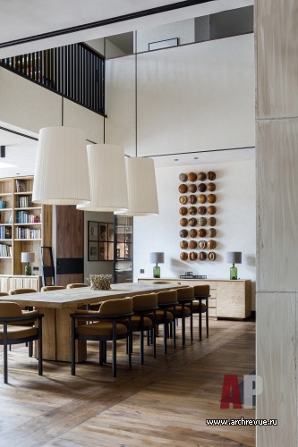 Фото интерьера столовой дома в стиле фьюжн