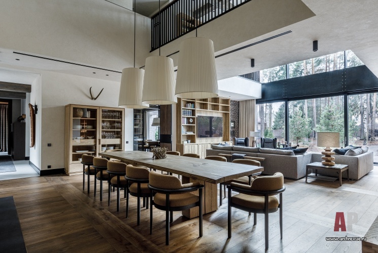 Фото интерьера столовой дома в стиле фьюжн