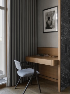 Фото интерьера кабинета квартиры в стиле неоклассика