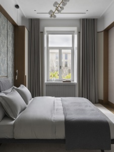 Фото интерьера спальни квартиры в стиле неоклассика 