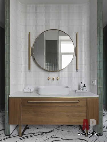 Фото интерьера санузла квартиры в стиле неоклассика 