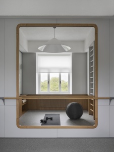 Фото интерьера тренажерного зала квартиры в стиле неоклассика 