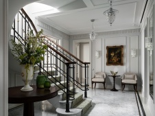 Фото интерьера входной зоны квартиры в стиле неоклассика