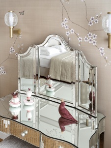 Фото интерьера спальни квартиры в стиле неоклассика